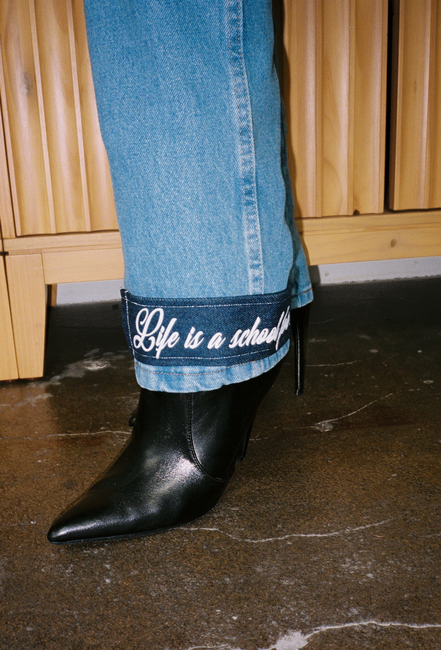 Light Si Sabes Jeans Pre-Order